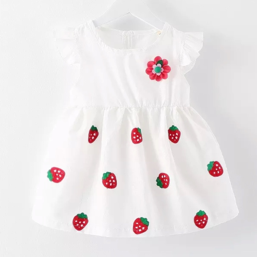 New Sweet little girls strawberries dress